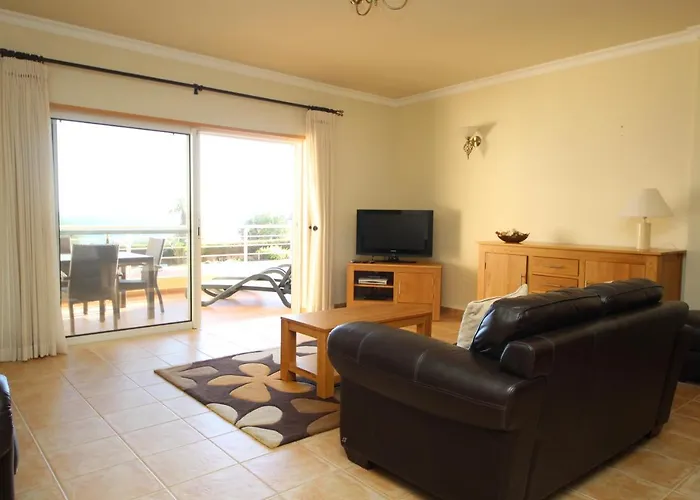 Acacias, Spacious Apartment With Sea View