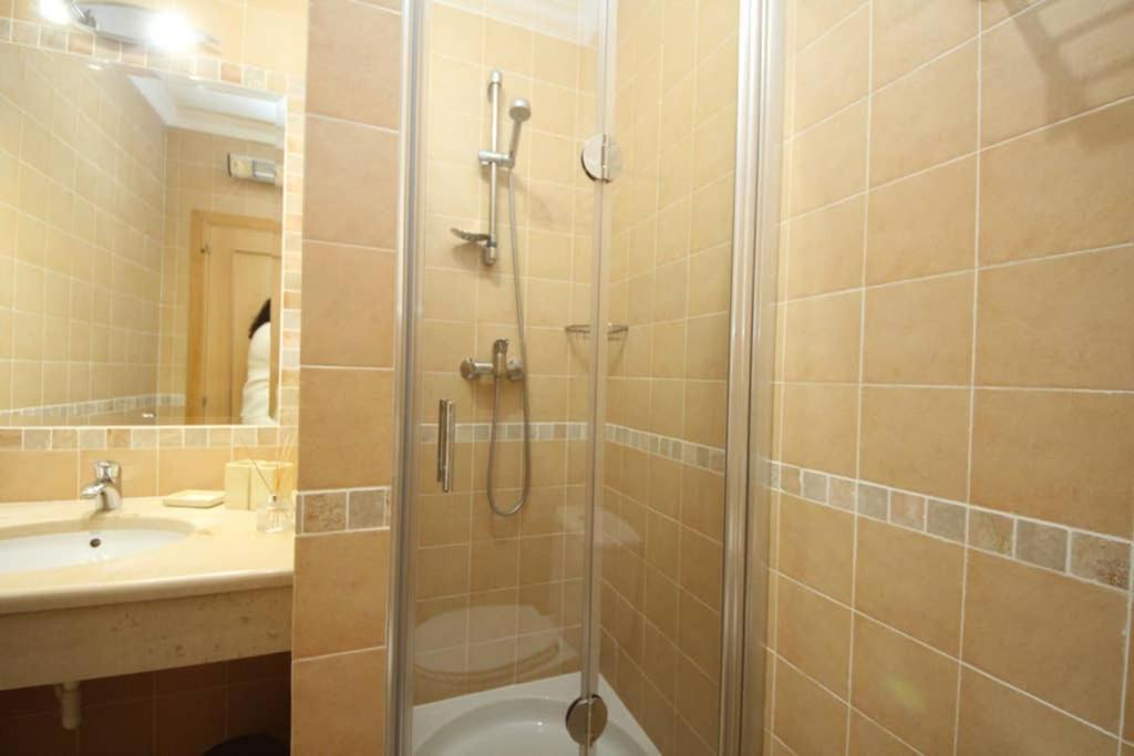Apartment Acacias, Spacious With Sea View