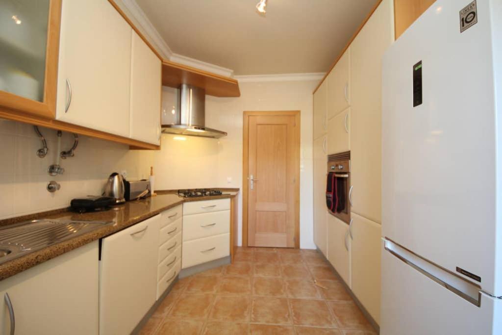 Acacias, Spacious With Sea View Apartment