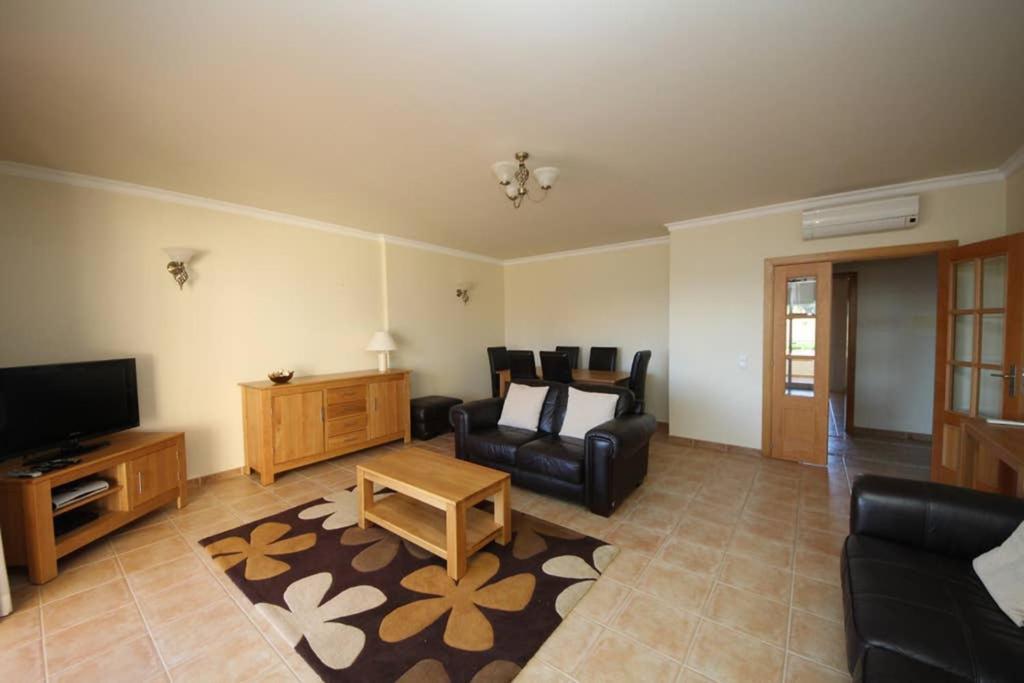 Acacias, Spacious With Sea View Apartment